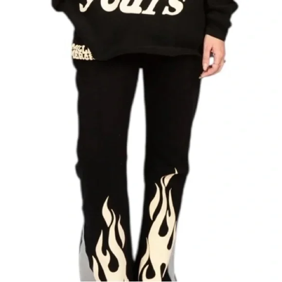 Millii Merch Women’s Millii Flame Flare Joggers Small Like New Orig $250 - Picture 2 of 9